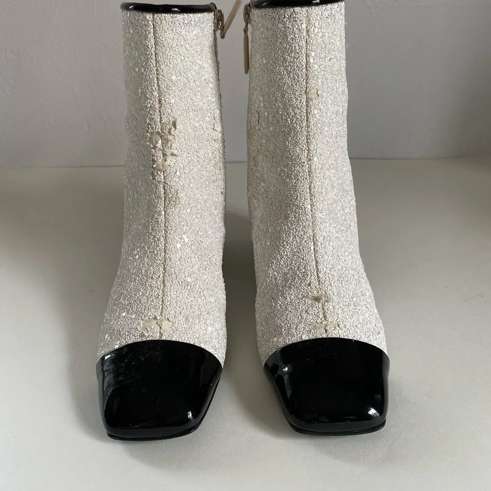 SOLD☄️ON TRADESY DEFECTIVE CHANEL RUNWAY ‘ASTRONAUT’ COLLECTION BOOT - Picture 6 of 15